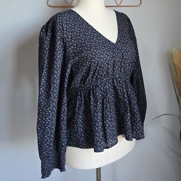 Madewell, New, Tie Back Navy Floral Peplum Campden Daisies Shirt, Size Large - Picture 6 of 15
